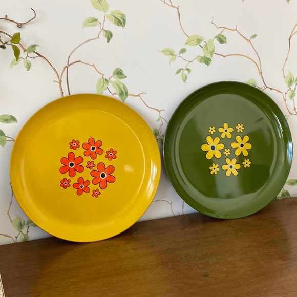 Mid Century Lacquerware Flower Power Serving Tray Platter Set